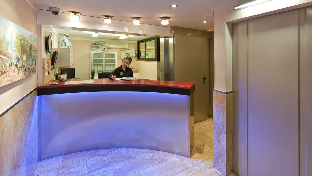 Hostal Barcelona 2* Barcellona