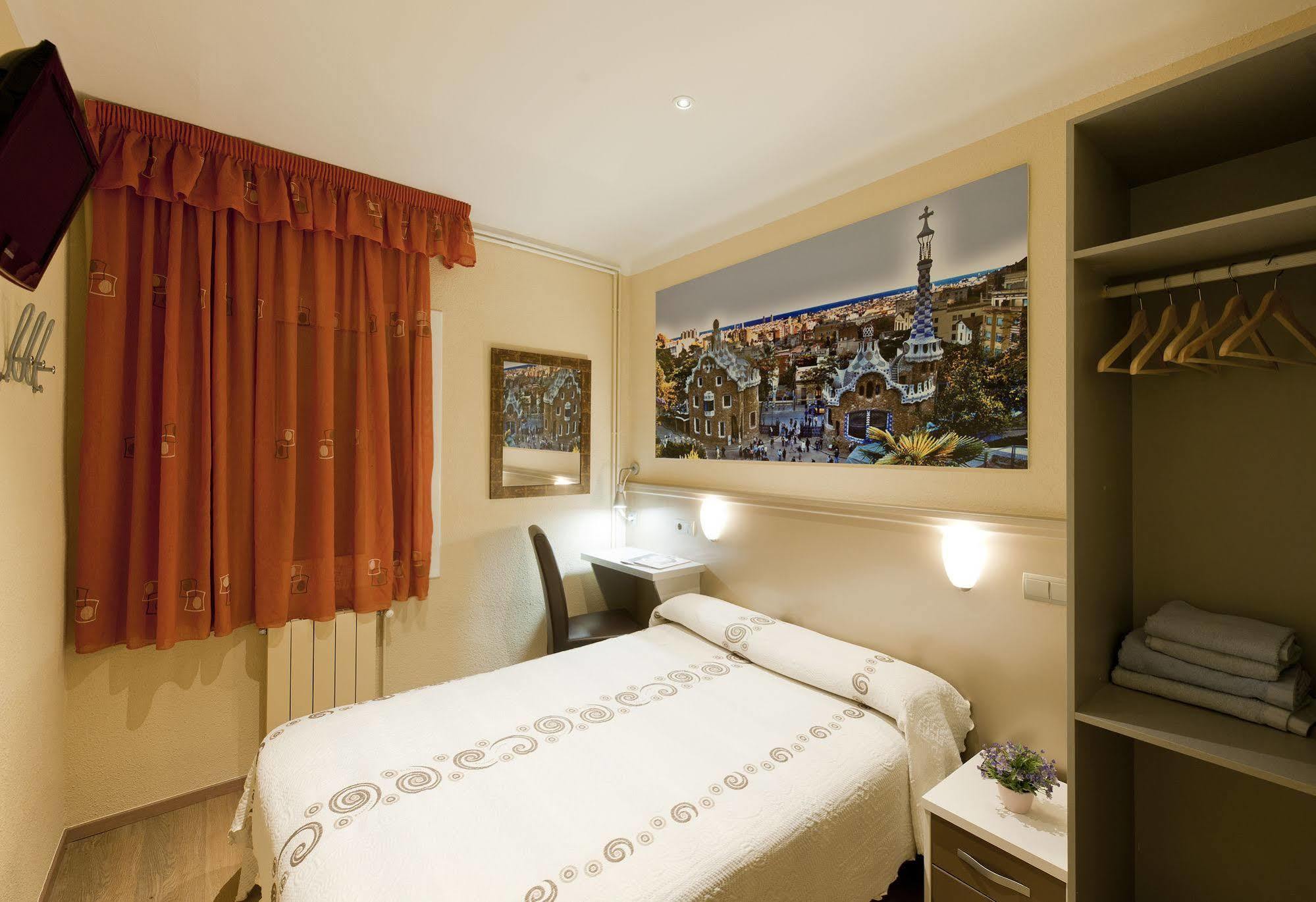 Affittacamere Hostal Barcelona Barcellona