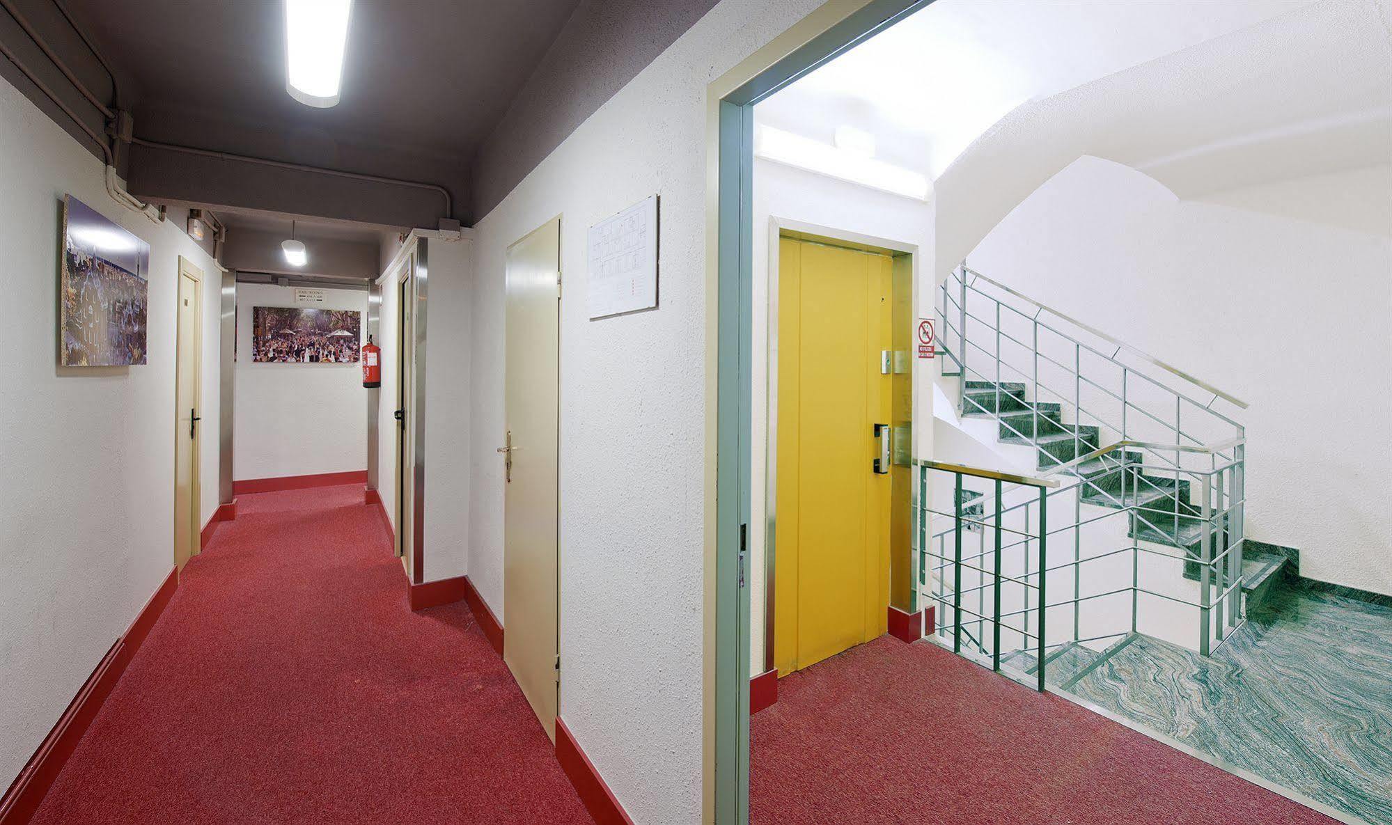 Hostal Barcelona Affittacamere 2*